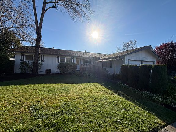 3rd image of 892 Middle Rincon Rd