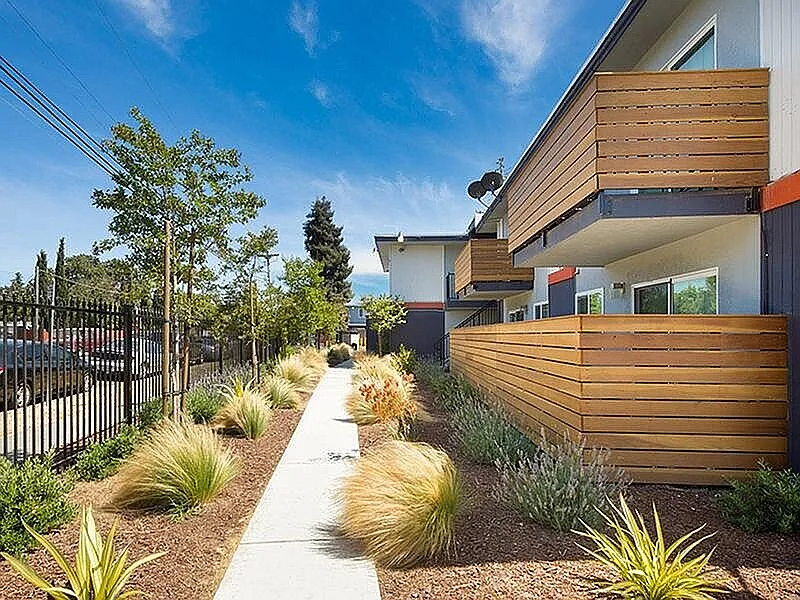 Solstice Apartments — Photo 2