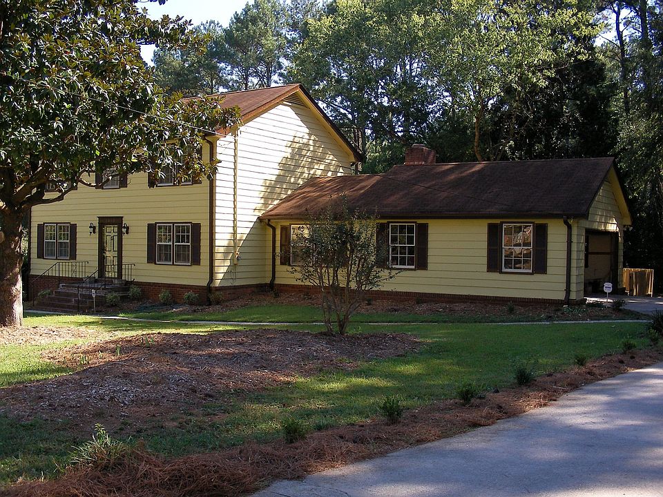 1st image of 2493 Highland Dr SE