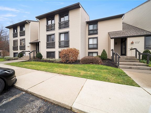 2nd image of 6250 Greenwood Pkwy APT 102