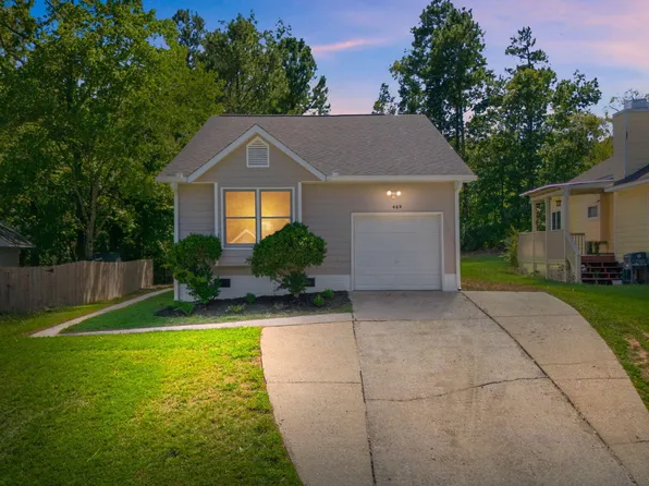 468 Dickens Dr, Raleigh, NC 27610