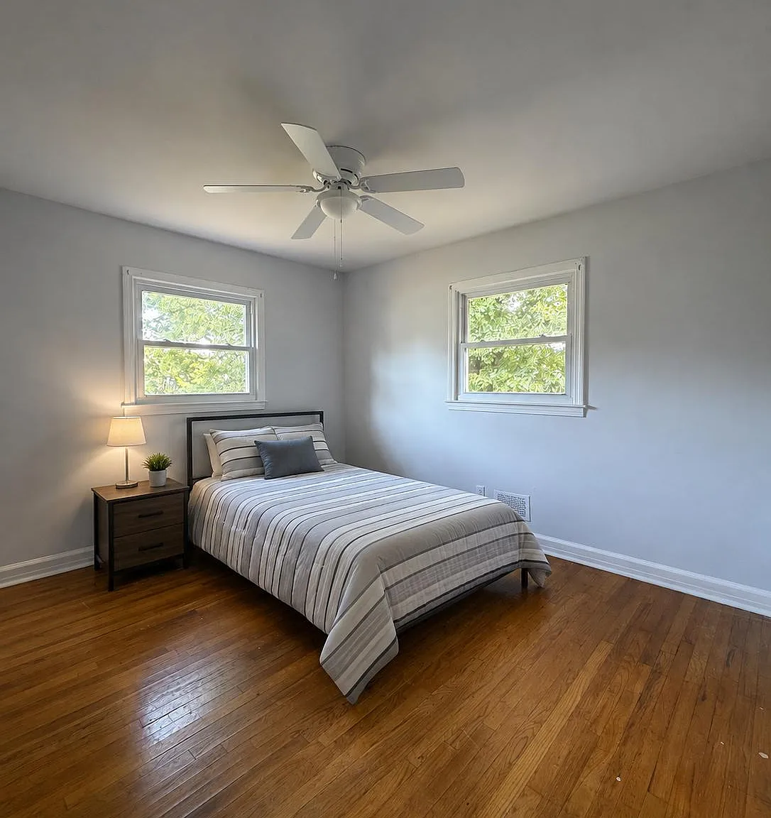4 bed, 1.0 bath, 1200 sqft, $1,001 — Photo 1