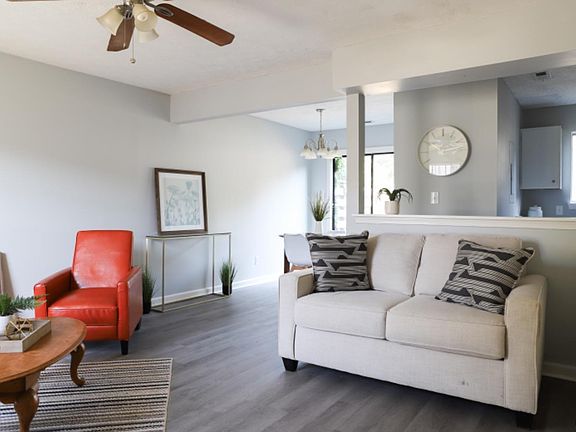 4th image of 95 Countryplace Ln