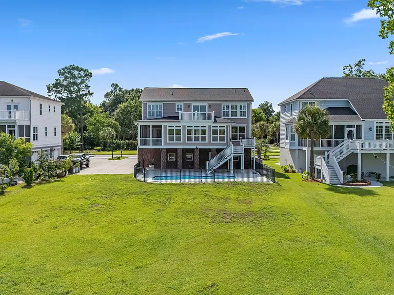 1733 Indigo Island Dr — Photo 62