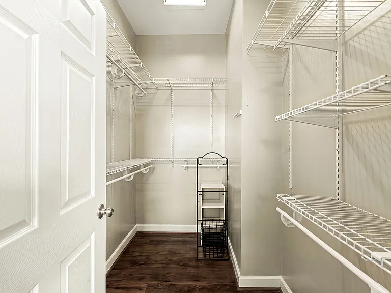 810 Belmont Bay Dr #201 — Photo 27