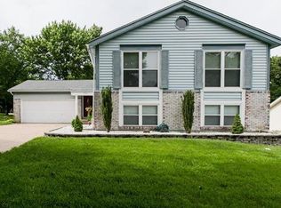 2965 Meramar Dr, Saint Louis, MO 63129