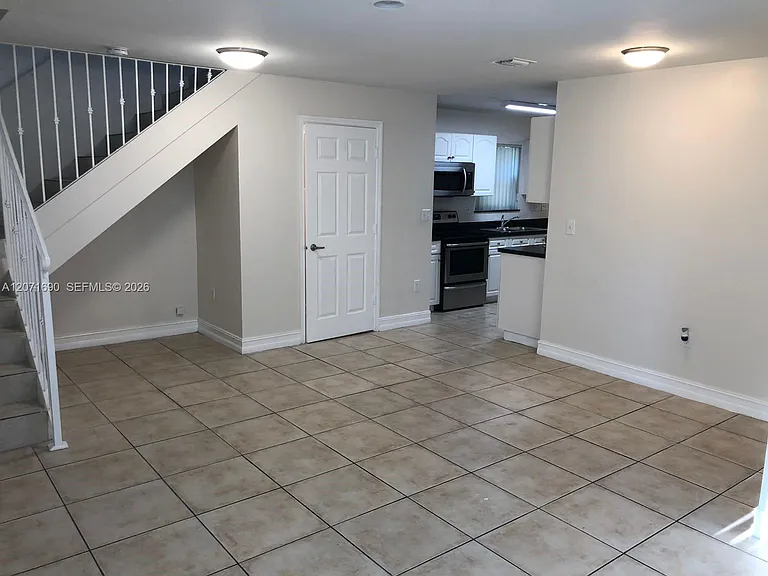 228 NW 14th Ave #0 — Photo 4