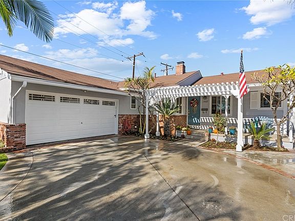 4th image of 15667 Yermo St