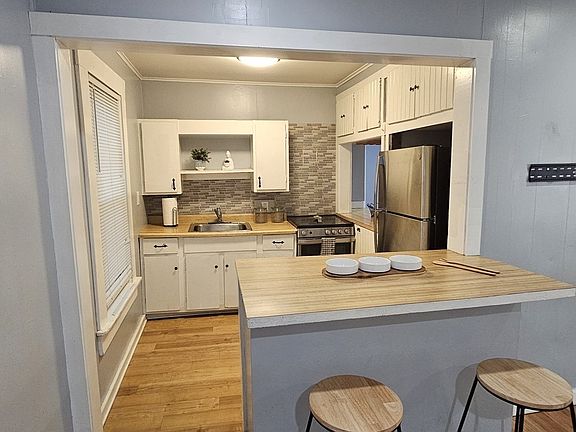 4th image of 106 Walnut St APT 2