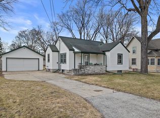 7273 N Vine St, Lannon, WI 53046