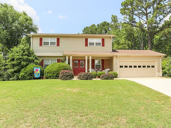 2nd image of 1902 Willow Park Cir SE