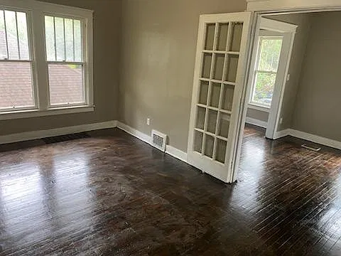 145 Illinois St #4