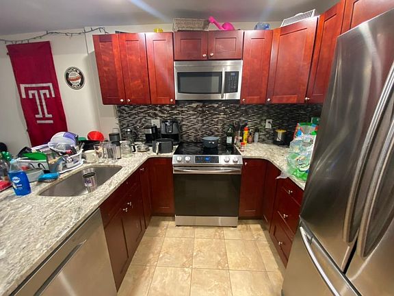 3rd image of 1233 N 17th St Unit 2