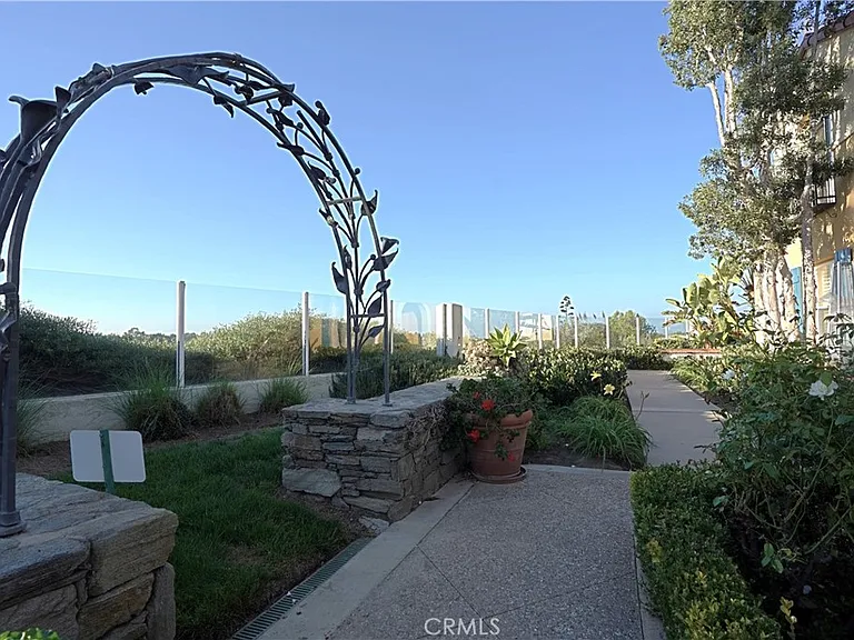 16 Savona Ct — Photo 41