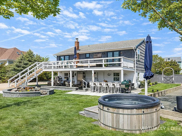 11 Cold Spring Ct — Photo 4