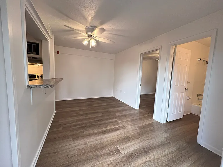 145 Oakland Ave #8 — Photo 7