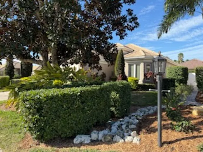9735 53rd Dr E — Photo 2