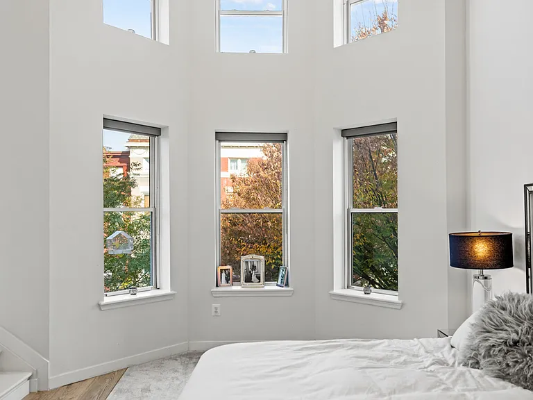 22 Seaton Pl NW #A — Photo 9