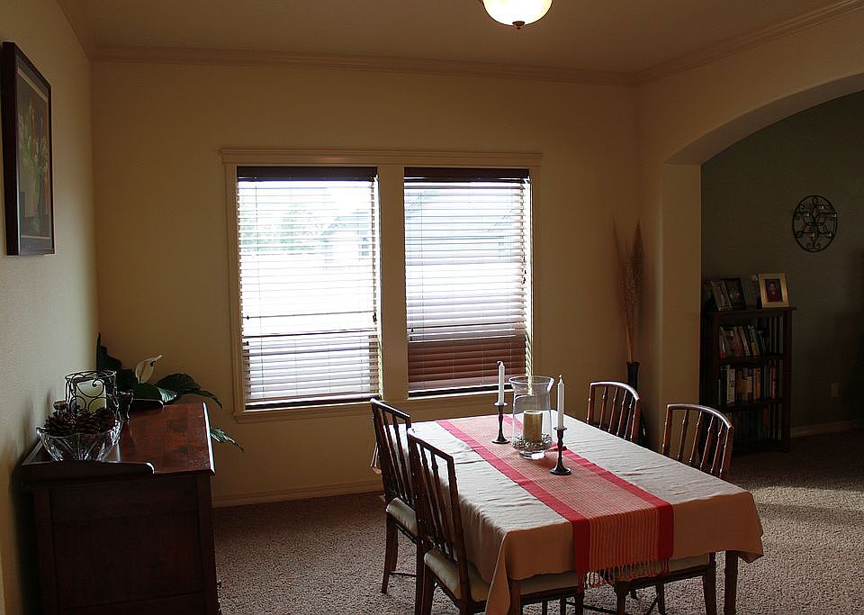 Formal Dining