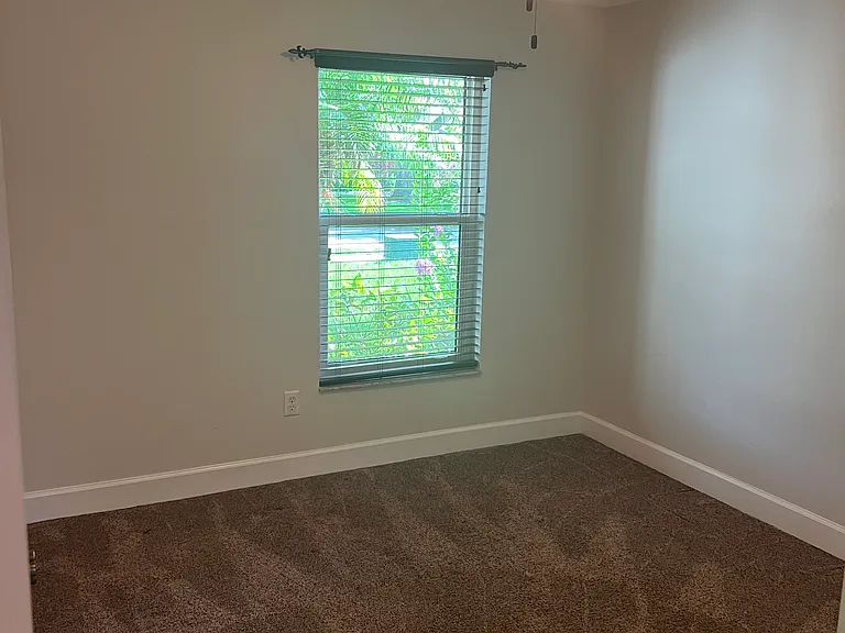 1072 Beckstrom Dr — Photo 13