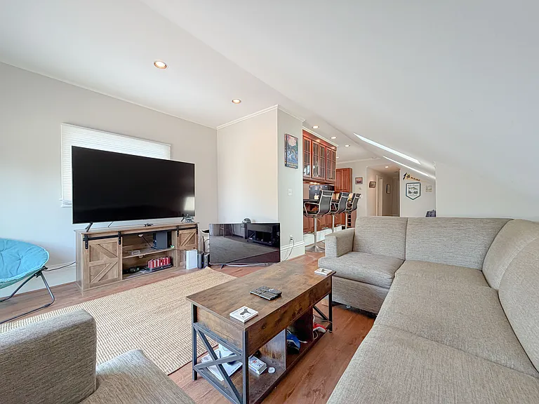 168 Danforth St #3 — Photo 21