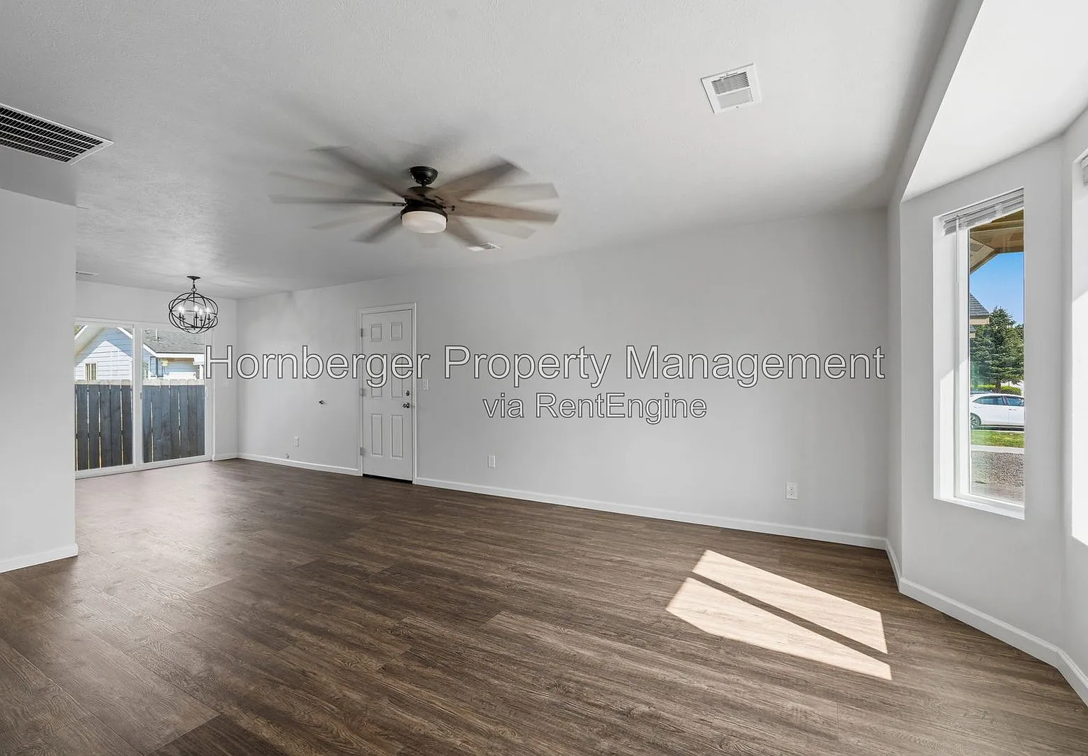 3 bed, 2.0 bath, $2,095 — Photo 2