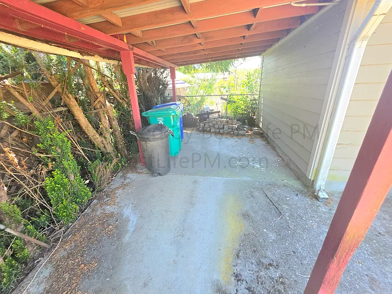 4526 NE 77th Ave — Photo 40