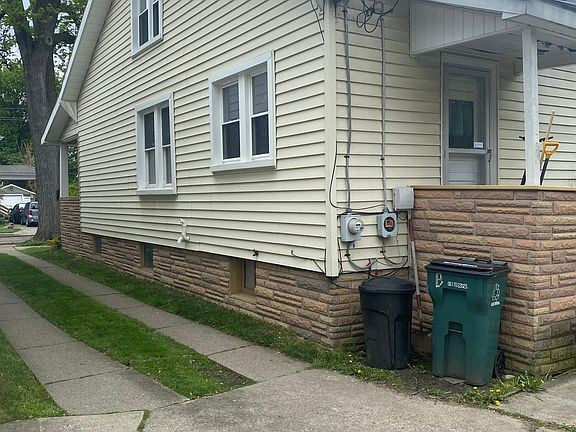 2nd image of 343 College St #A