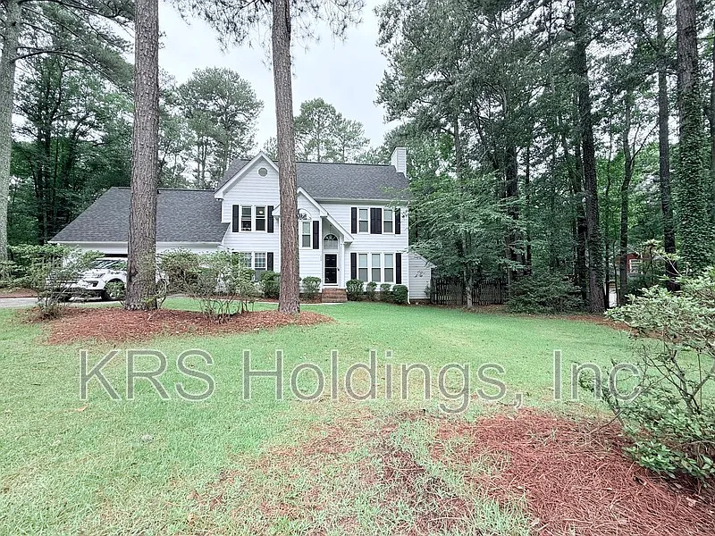 3 bed, 2.5 bath, 1889 sqft, $2,100 — Photo 2