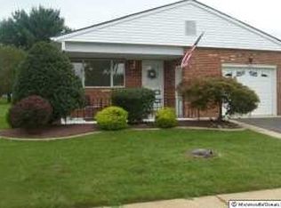 16 Davenport Rd W, Toms River, NJ 08757
