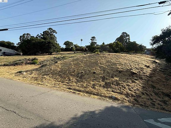 2nd image of Outlook Ave