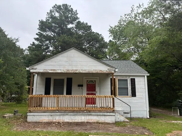 1006 W Saunders Ave, Aberdeen, NC 28315