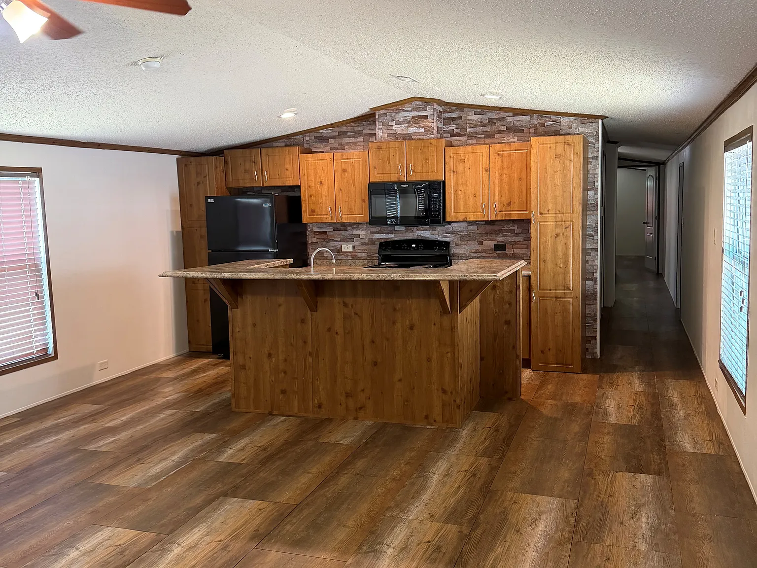 3 bed, 1500 sqft, $1,450 — Photo 3