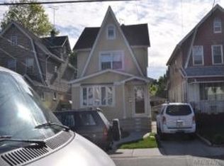 11136 202nd St, Saint Albans, NY 11412