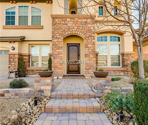 2nd image of 511 Las Alturas Ave