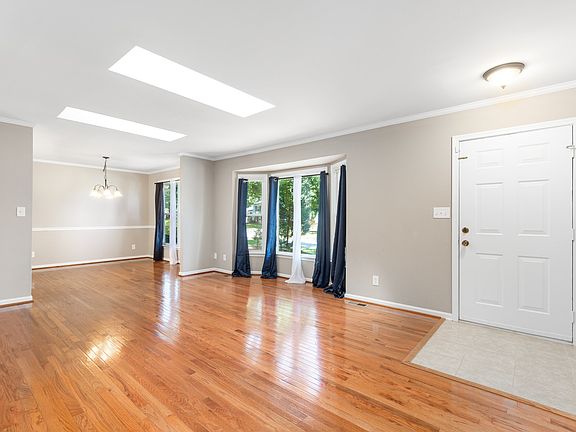 5th image of 216 Gallimore Dr