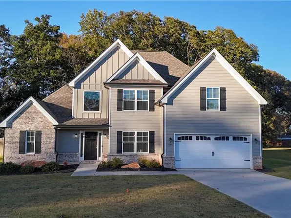 385 Finch Landing Rd, Winder, GA 30680