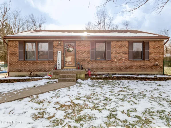3504 Orbit Ct, Louisville, KY 40229