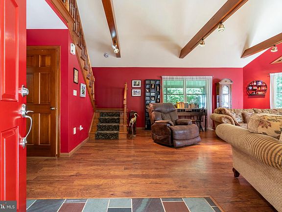 3rd image of 274 Wissinger Rd