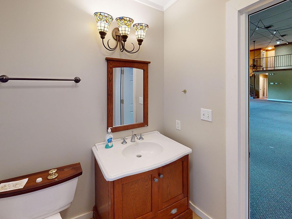 22nd image of 1532 Jackson Hill Rd