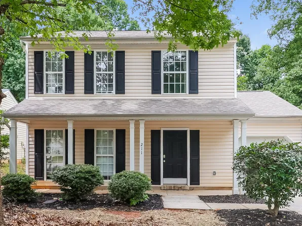 211 Winding Canyon Dr, Charlotte, NC 28214