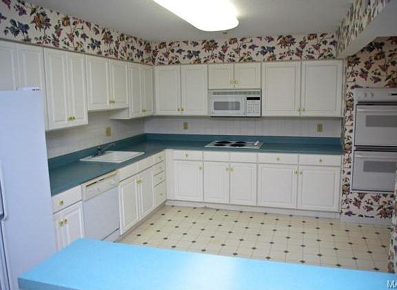 5th image of 585 Coeur De Royale Dr APT 307