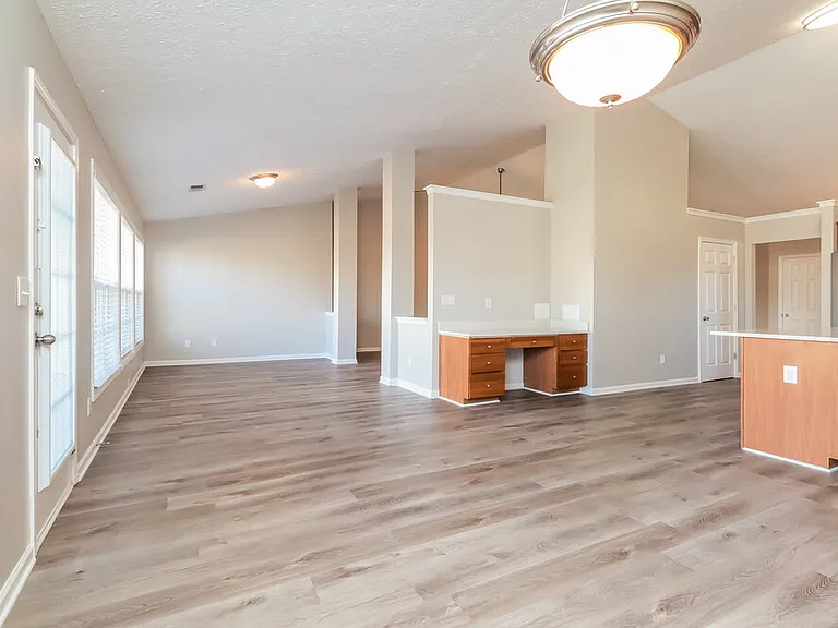 1016 Harbor View Ln — Photo 6