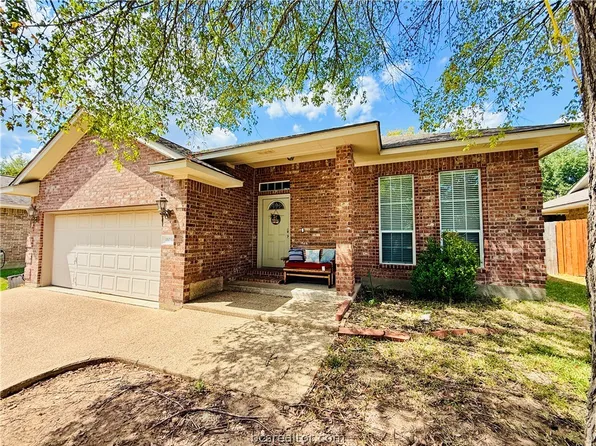 1103 Harrisonburg Ln, College Station, TX 77845