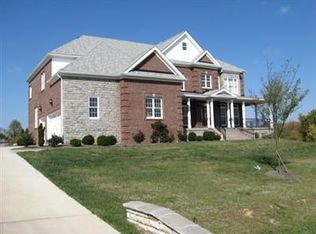 100 Meadow Ridge Ct, Nicholasville, KY 40356