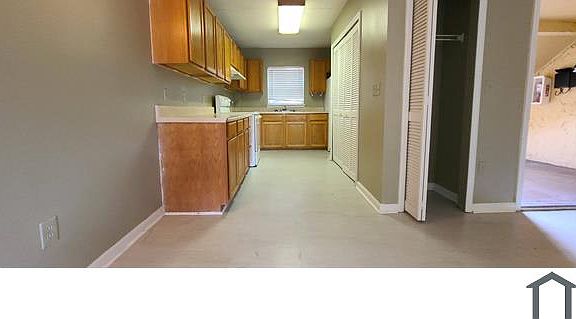 3rd image of 5626 Windermere Dr