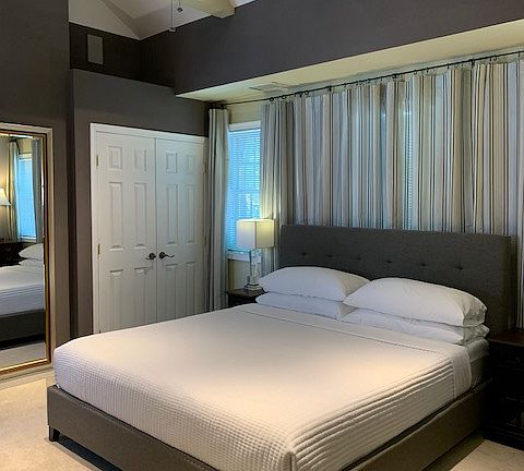 Master Bedroom, King Bed