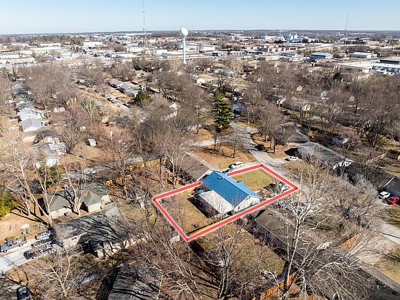 4th image of 319 S Airwood Avenue