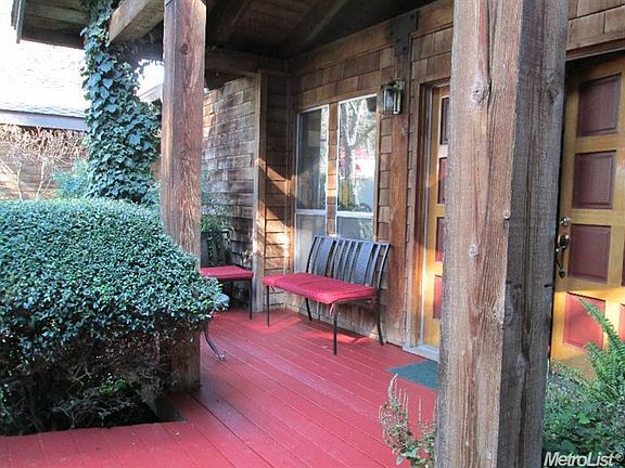 3rd image of 10009 Cork Oak Cir