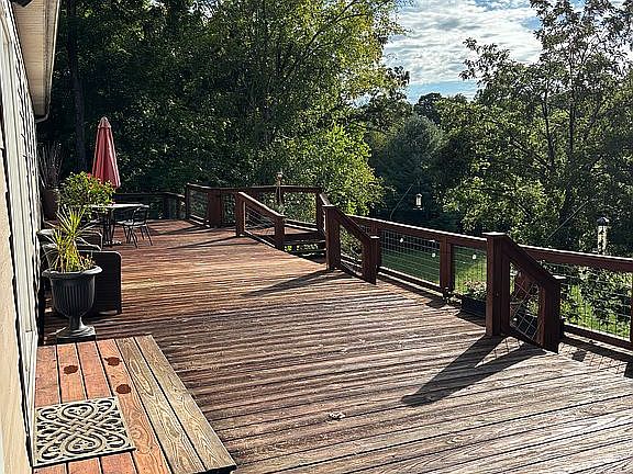 Huge back deck